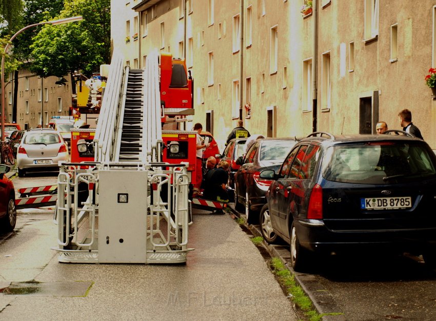Feuerwehrmann verunglueckt Köln Kalk P03.JPG